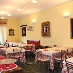 Relais St Gilles Hotel 3*